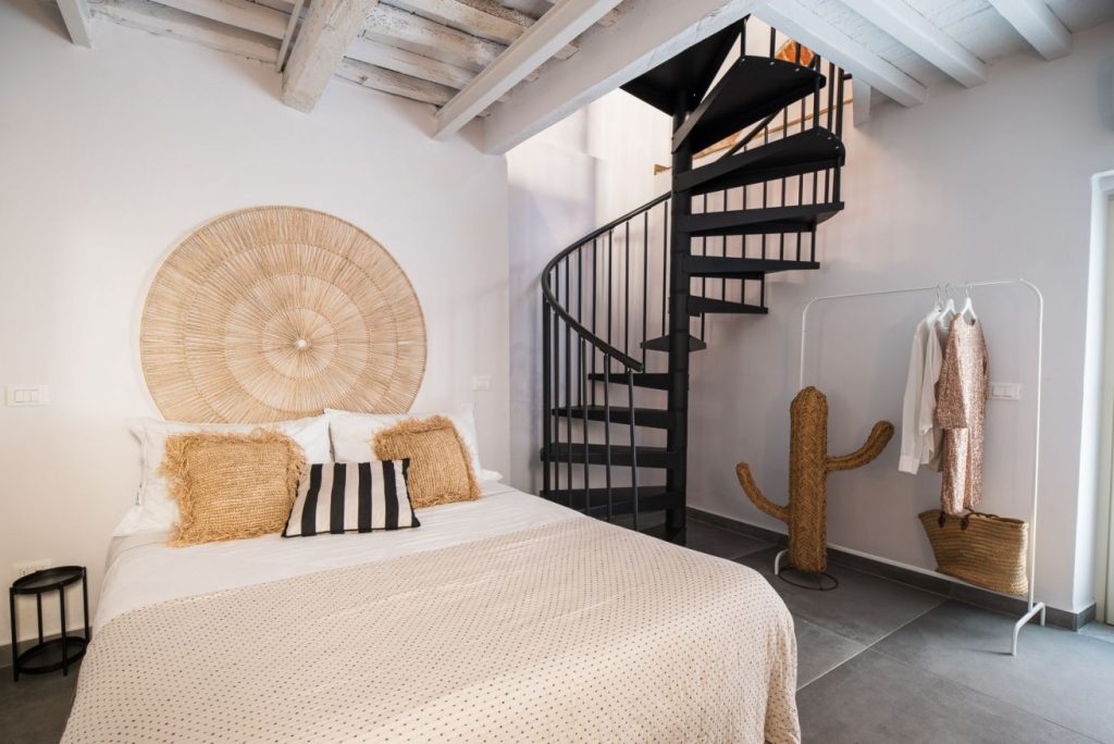 Il Saliscendi | Design & Arte · Parcheggio privato